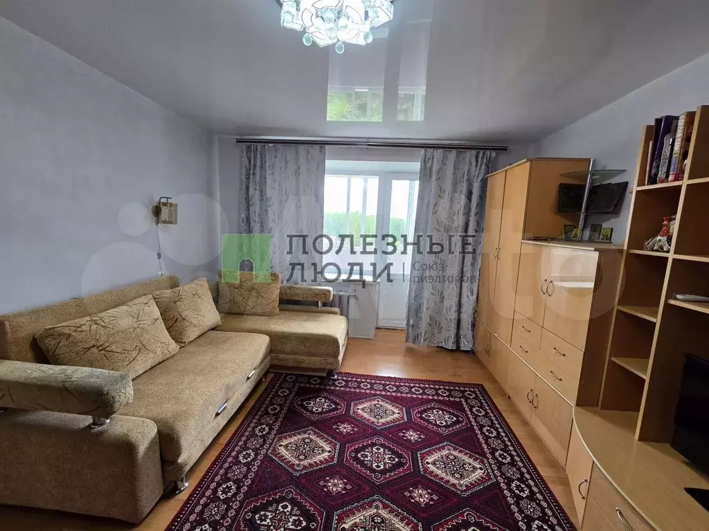 2-к. квартира, 49 м, 5/5 эт. - Фото 1