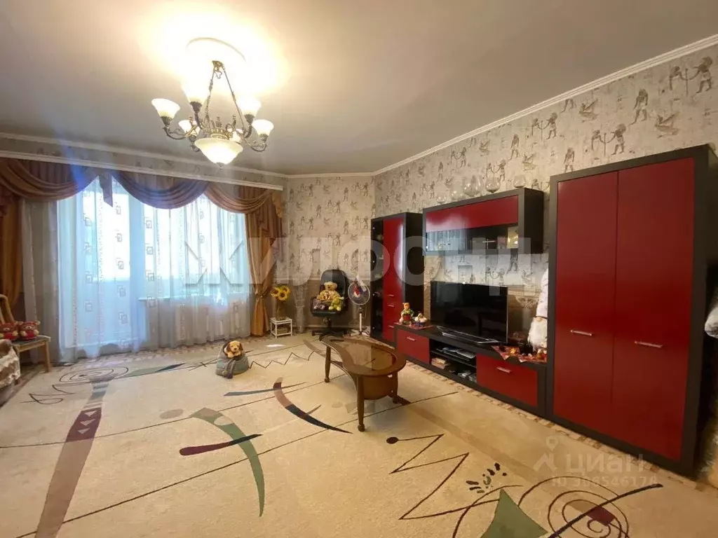 4-к кв. Хакасия, Абакан ул. Вяткина, 33А (118.0 м) - Фото 1