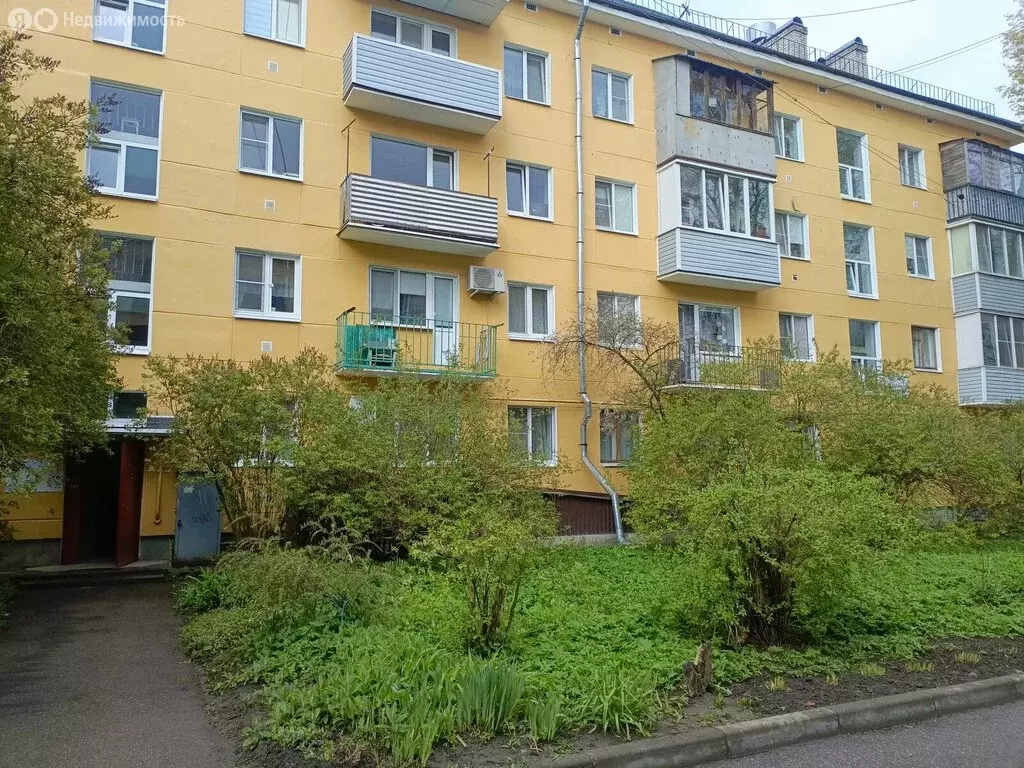 1-комнатная квартира: Гатчина, улица Лейтенанта Шмидта, 10 (30.7 м) - Фото 0