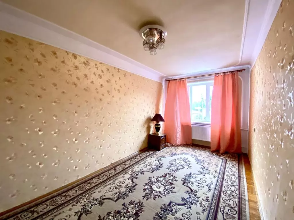 Дом в Краснодарский край, Лабинск ул. Халтурина (264 м) - Фото 1