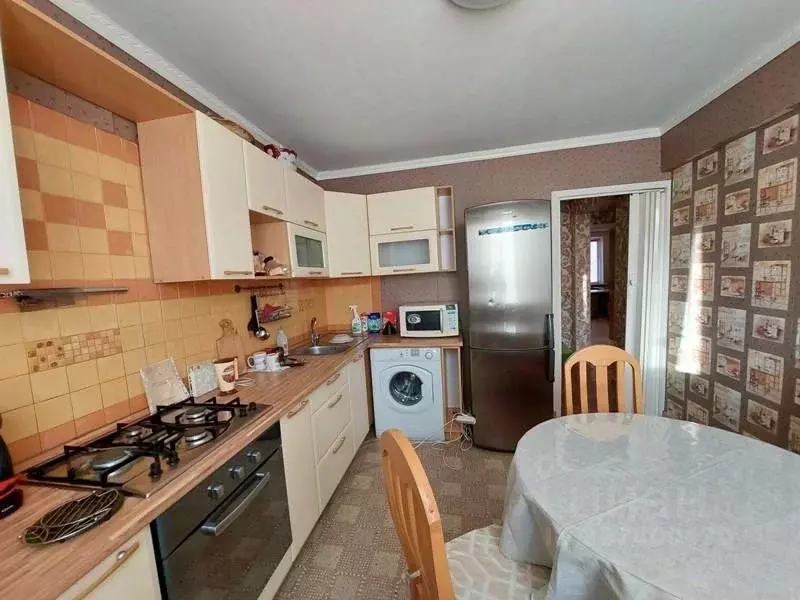 2-к кв. Омская область, Омск ул. Арнольда Нейбута, 10 (55.0 м) - Фото 1