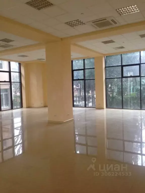 Помещение свободного назначения в Краснодарский край, Сочи Адлер ... - Фото 1