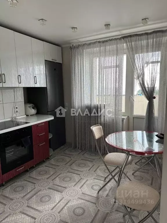 3-к кв. Белгородская область, Белгород ул. Плеханова, 10А (73.4 м) - Фото 0