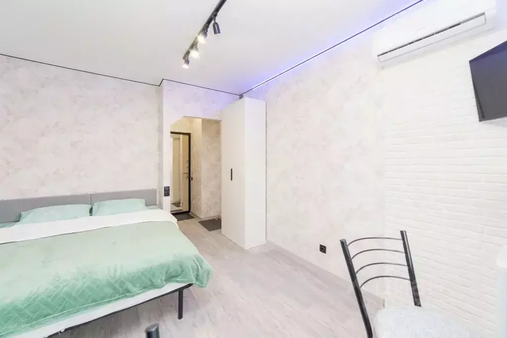 Студия Тюменская область, Тюмень ул. Газовиков, 73к1 (21.0 м) - Фото 1
