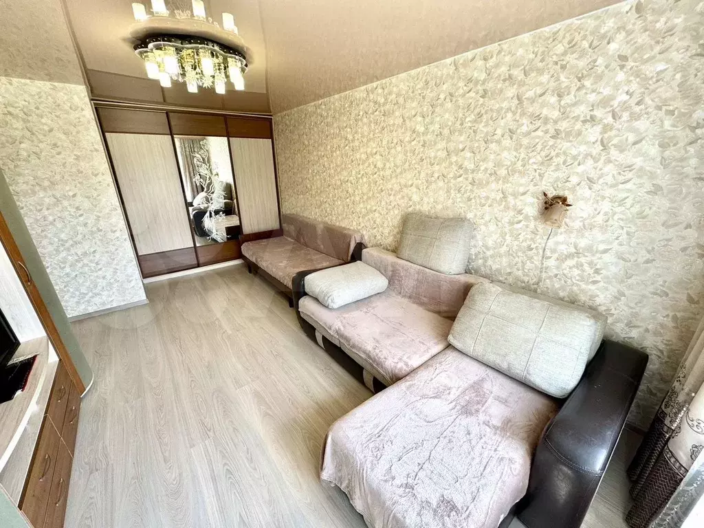 1-к. квартира, 46 м, 4/10 эт. - Фото 1