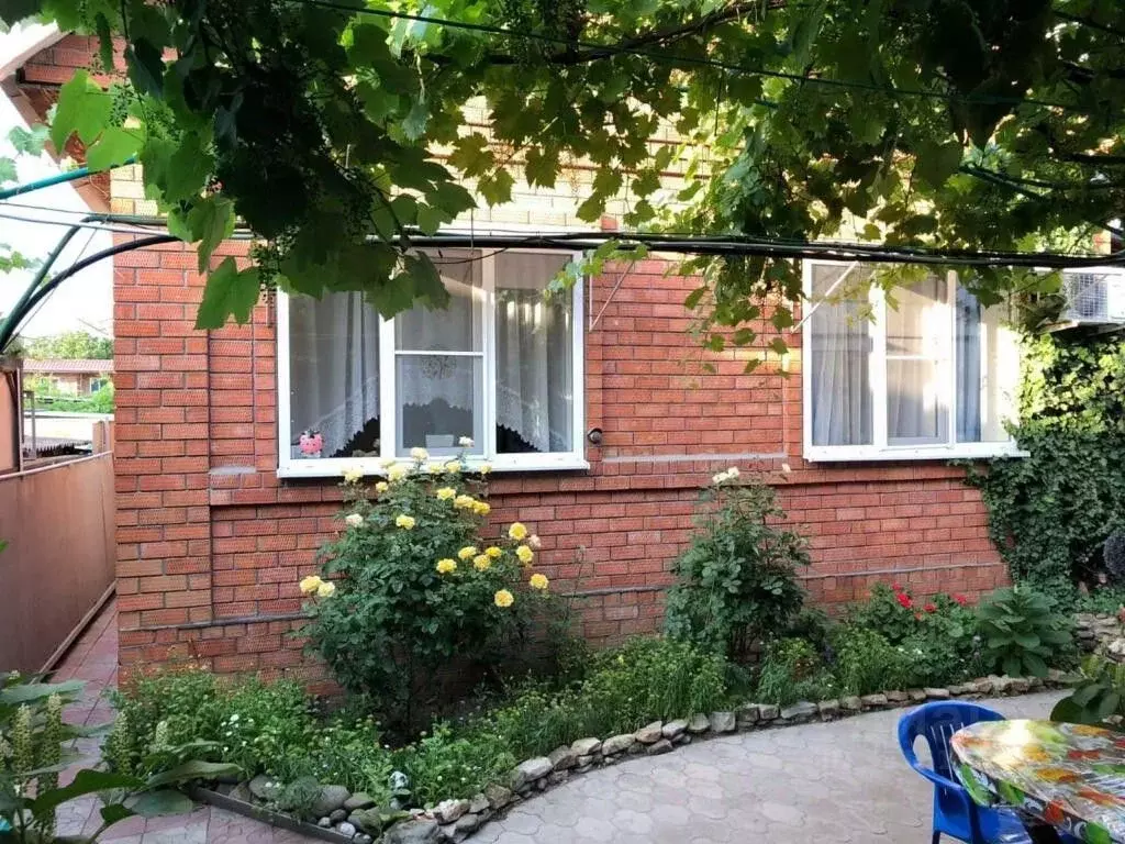 Дом в Краснодарский край, Ейск Морская ул. (126 м) - Фото 1