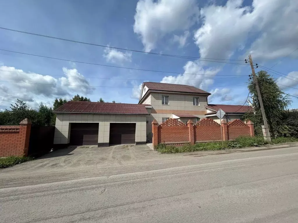 Дом в Свердловская область, Серов ул. Якова Свердлова, 111 (250 м) - Фото 0