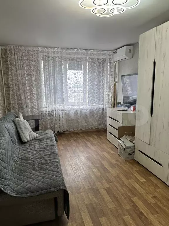 Комната 17,6 м в 4-к., 6/9 эт. - Фото 1