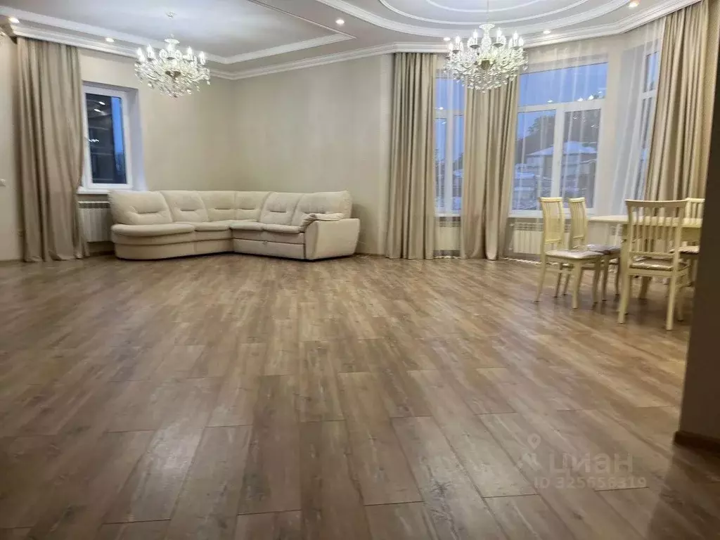 Дом в Ставропольский край, Кисловодск ул. Добролюбова, 23 (300 м) - Фото 1