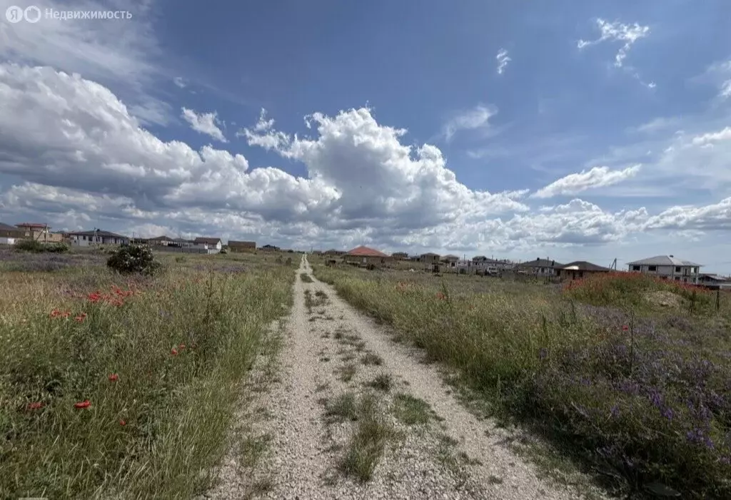 Участок в Мирное, улица Исмаила Гаспринского, 48 (6 м) - Фото 1
