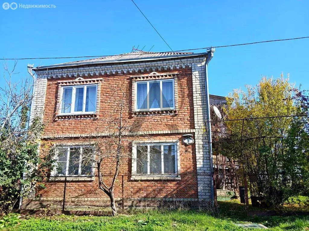 Дом в Апшеронск, улица Фурманова (156 м) - Фото 1