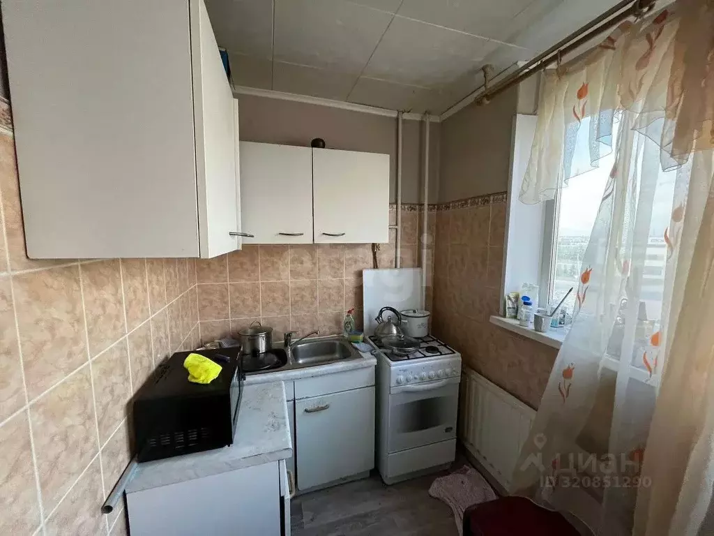 Комната Ямало-Ненецкий АО, Новый Уренгой ул. Геологоразведчиков, 8А ... - Фото 0