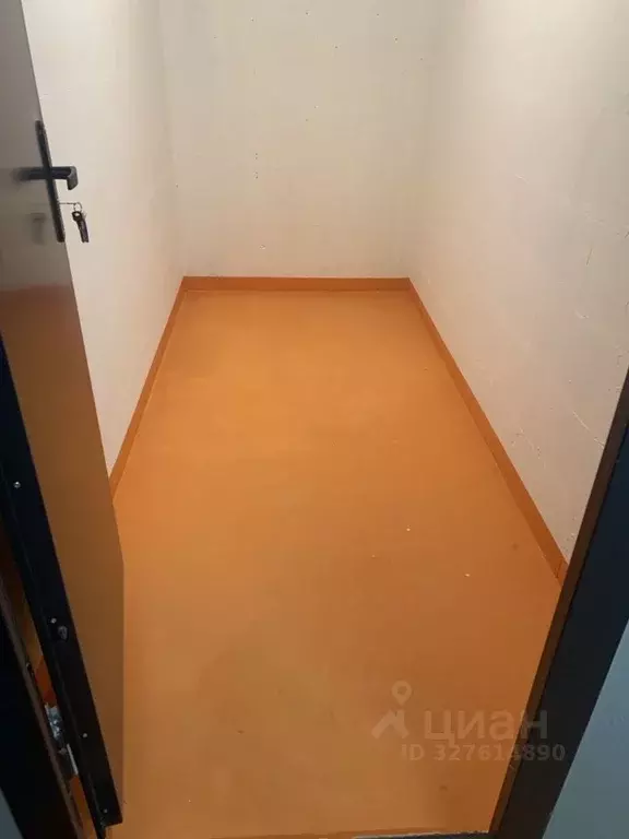 Гараж в Москва № 100 кв-л, 1к1 (5 м) - Фото 1