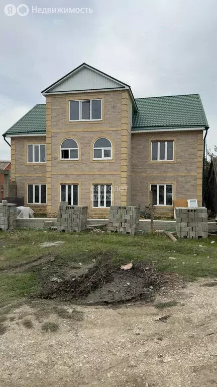 Дом в Хасавюрт, улица Назарова, 97 (300 м) - Фото 1