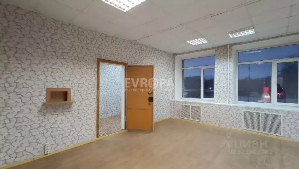 Офис в Ульяновская область, Ульяновск ул. Ефремова, 50 (230 м) - Фото 0