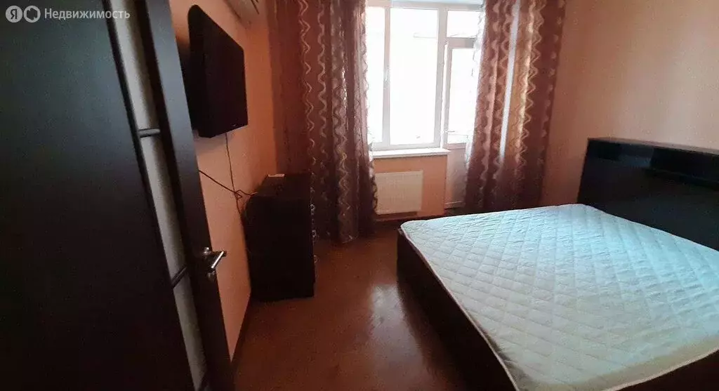 1-комнатная квартира: Геленджик, улица Островского, 136 (56 м) - Фото 2