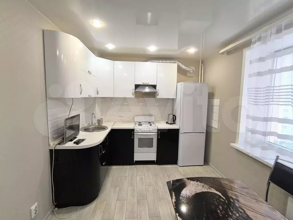 2-к. квартира, 60 м, 6/10 эт. - Фото 1