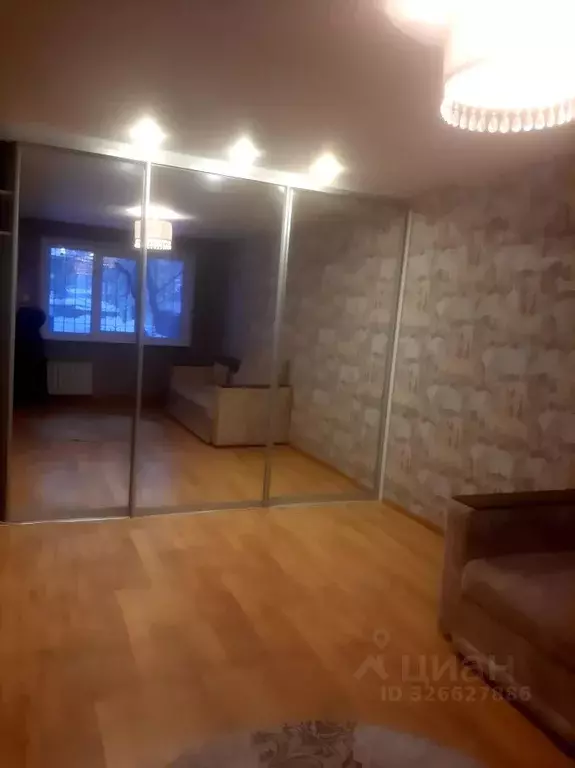 1-к кв. Алтайский край, Барнаул ул. Георгия Исакова, 115 (33.0 м) - Фото 1