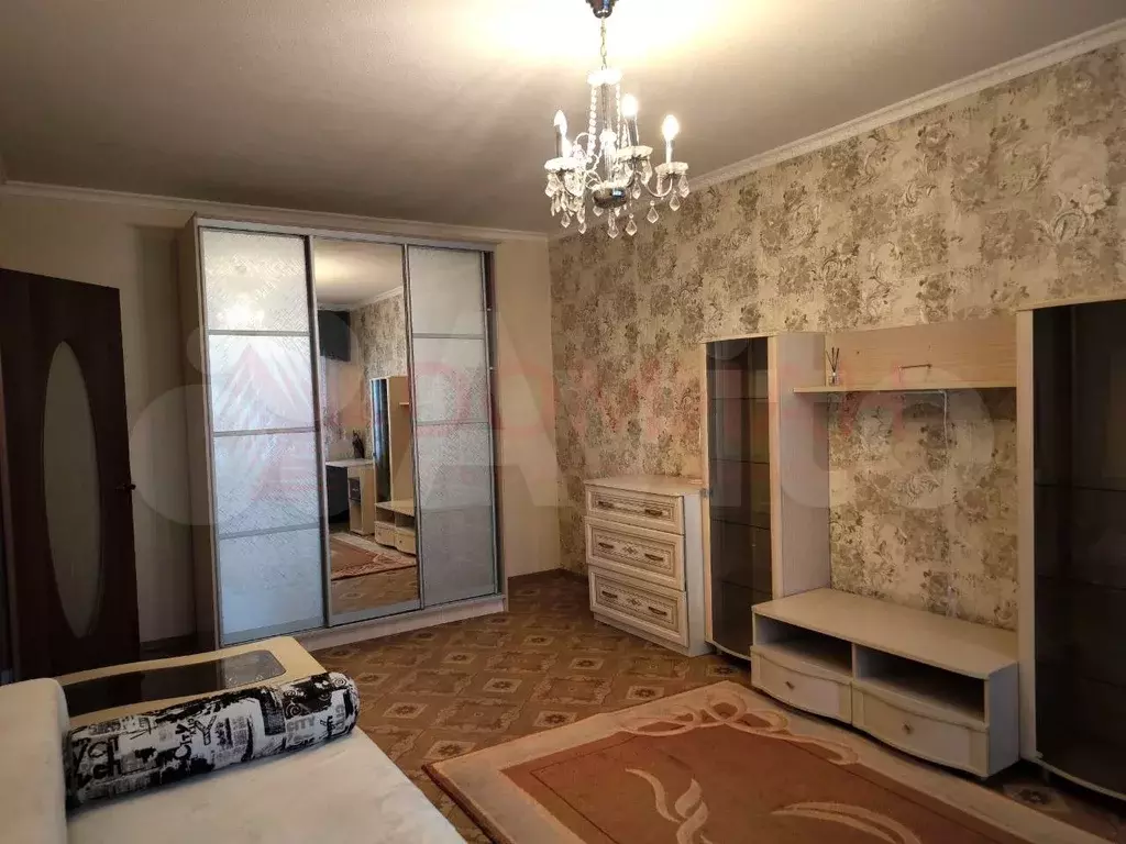 1-к. квартира, 40 м, 2/10 эт. - Фото 1