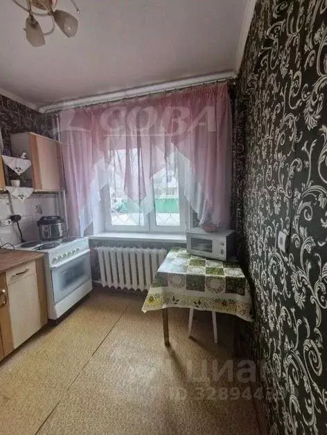 1-к кв. Тюменская область, Тобольск 4-й мкр, 9А (30.0 м) - Фото 2