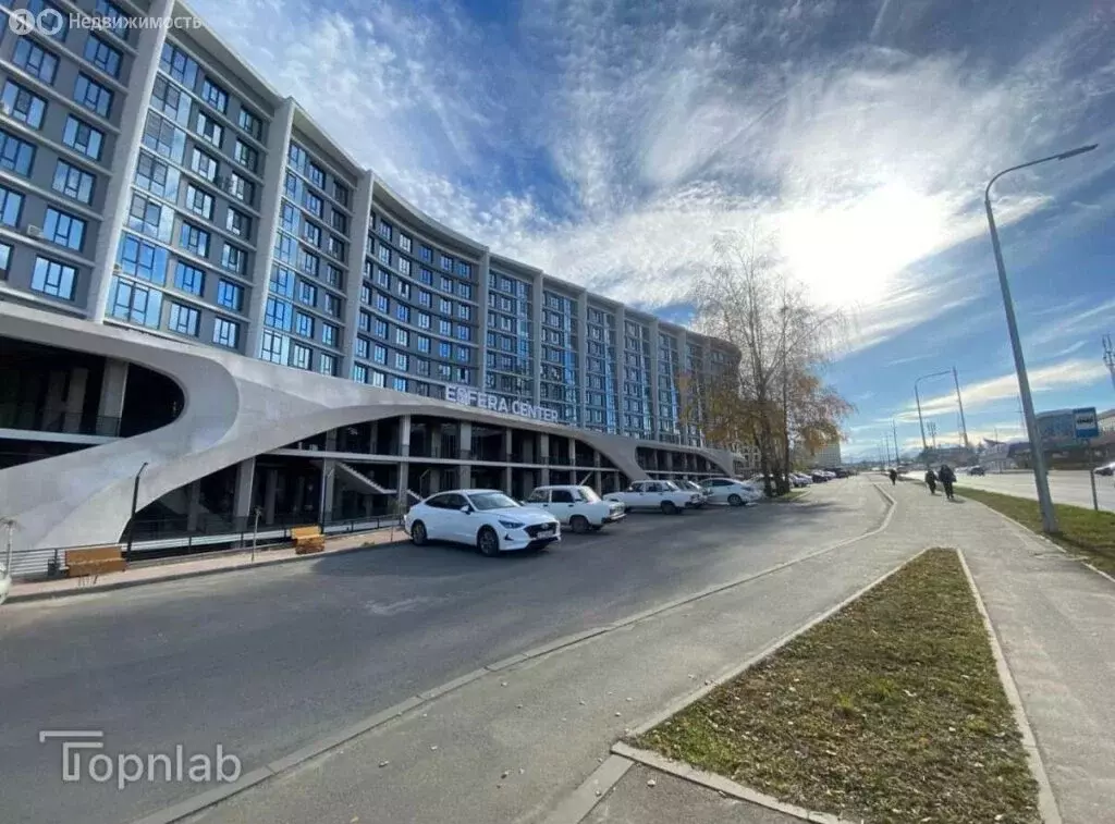 3-комнатная квартира: Нальчик, улица Тлостанова, 32 (100 м) - Фото 1