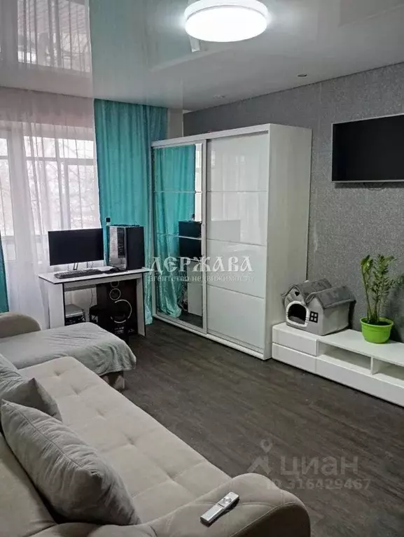 2-к кв. Белгородская область, Старый Оскол Жукова мкр, 52 (53.1 м) - Фото 0