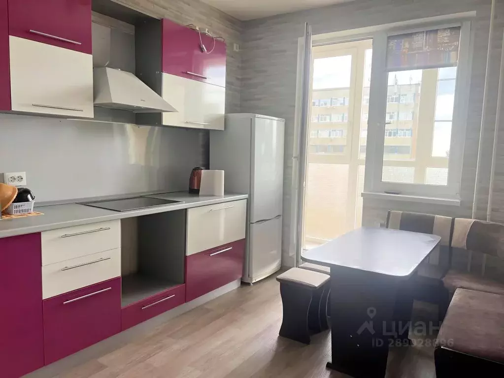 1-к кв. Волгоградская область, Волгоград ул. Малиновского, 4 (40.9 м) - Фото 1