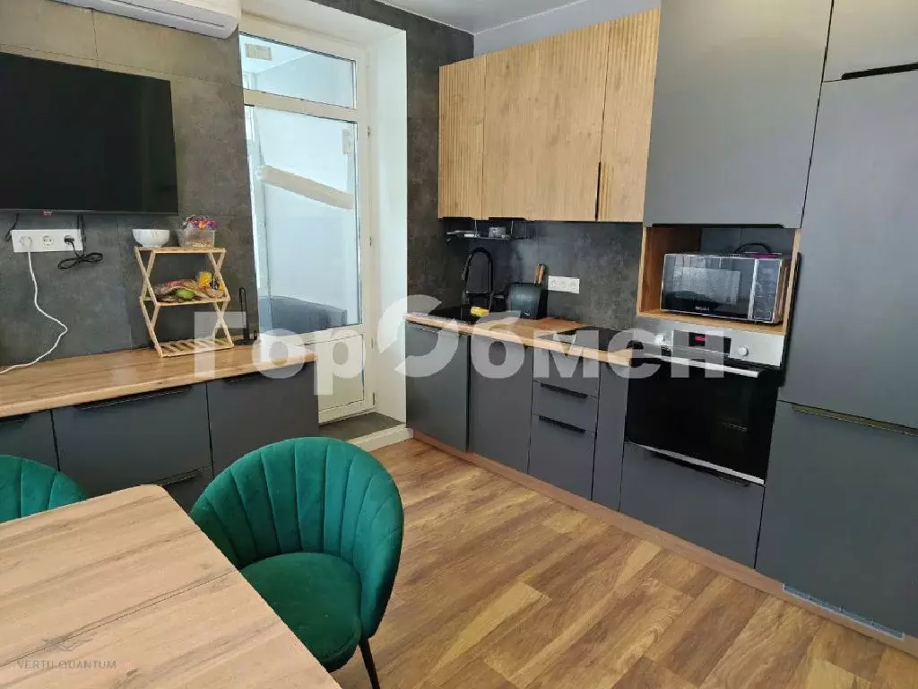 Продается 3-комнатная квартира - Фото 1