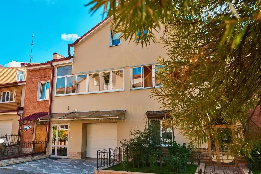 Таунхаус в Иркутская область, Иркутск ул. Безбокова, 32/4 (185 м) - Фото 2