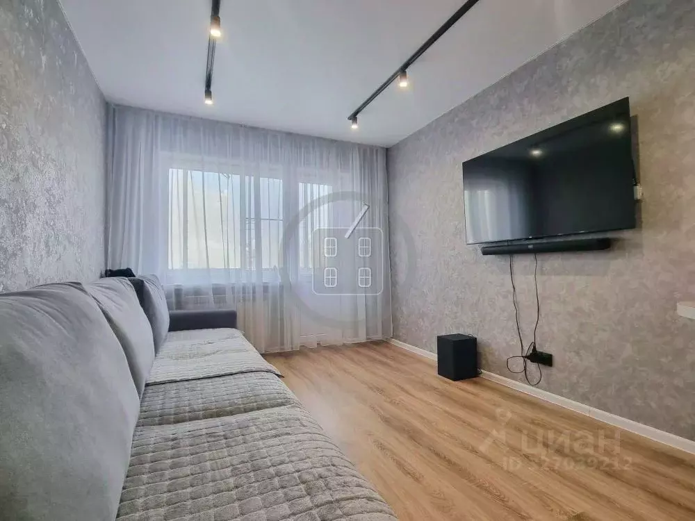 3-к кв. Калужская область, Калуга ул. Кирова, 98 (58.9 м) - Фото 1