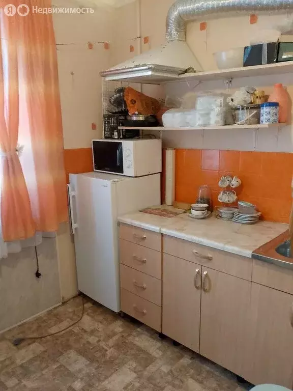 3-комнатная квартира: Губаха, Октябрьский проспект, 16 (64.7 м) - Фото 1