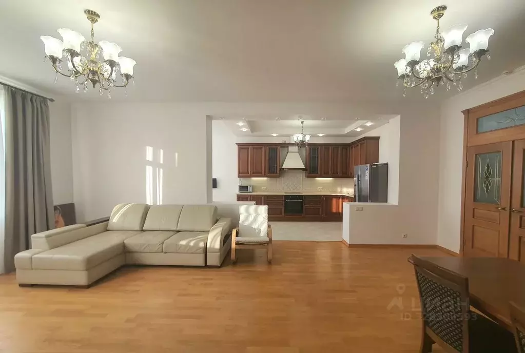 3-к кв. Москва Староволынская ул., 12к3 (150.0 м) - Фото 1