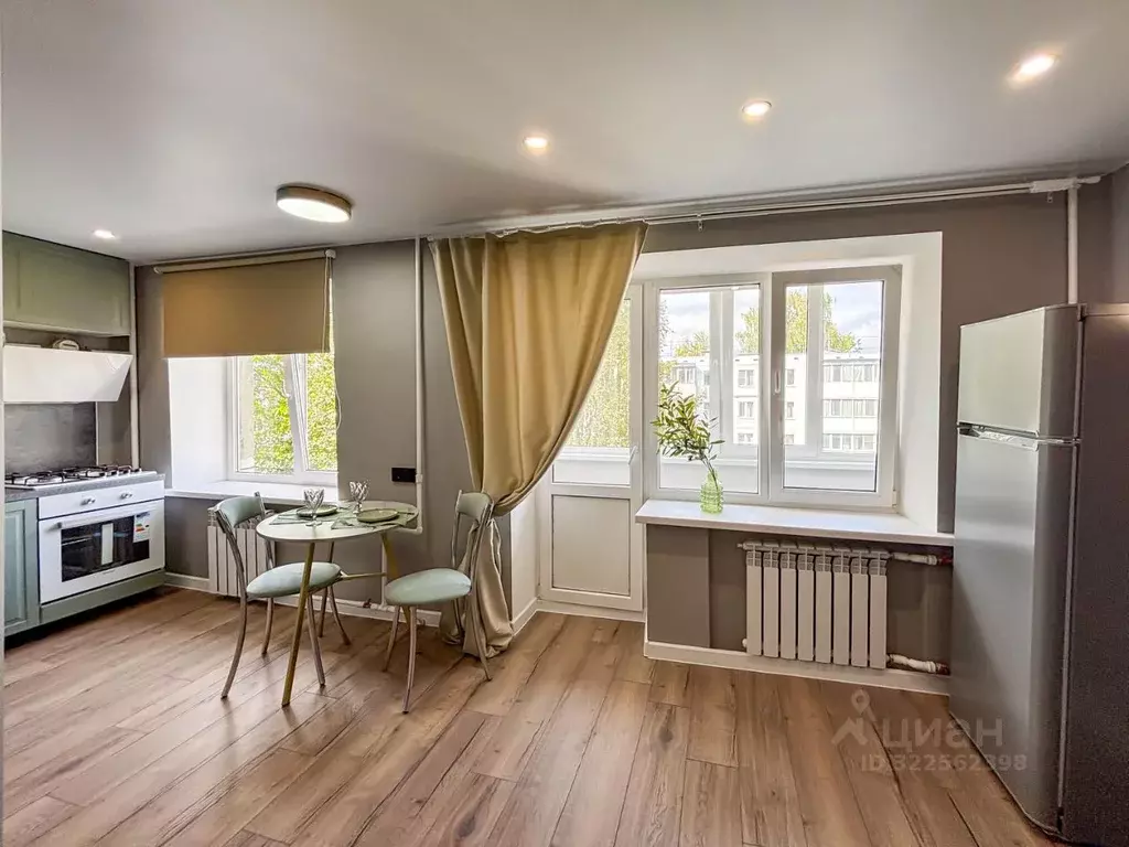 2-к кв. Псковская область, Псков ул. Труда, 22 (43.7 м) - Фото 1