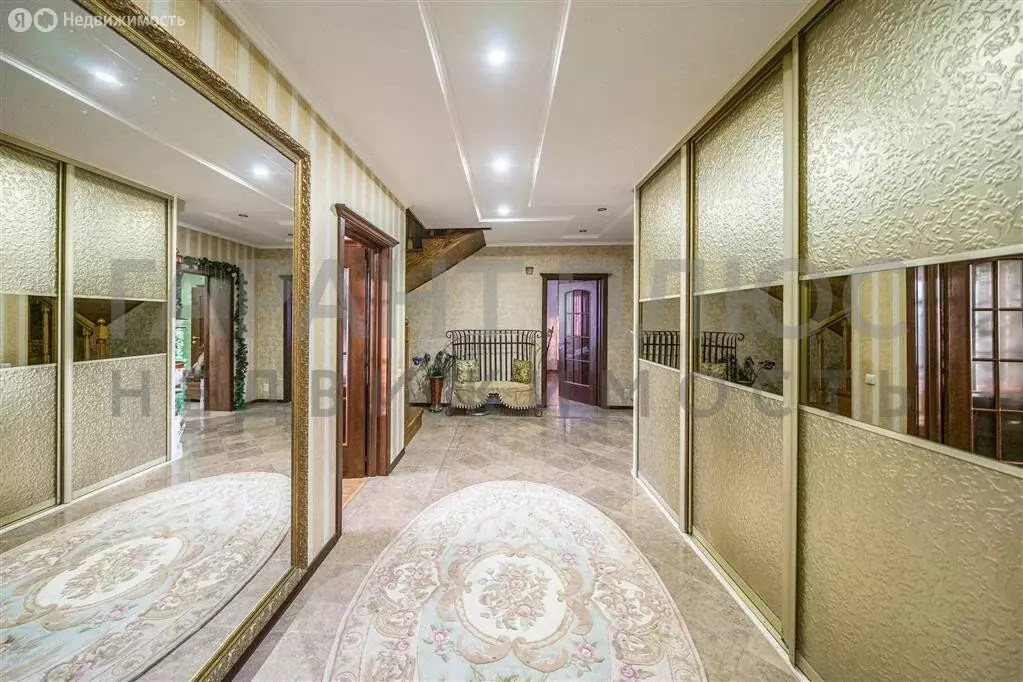 Дом в Большая Кузьминка, улица Франценюка, 15 (341.5 м) - Фото 0