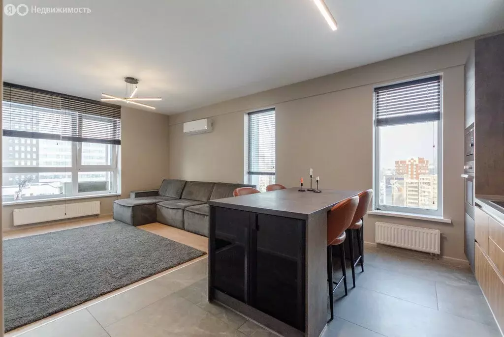 3-комнатная квартира: Екатеринбург, улица Ткачей, 13 (118 м) - Фото 1