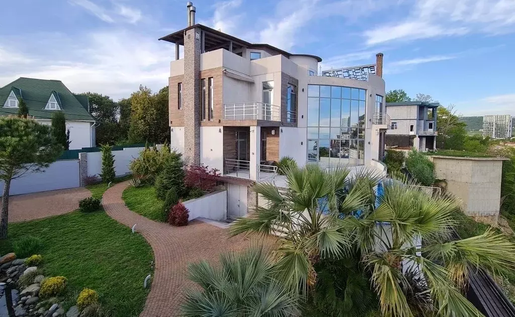 Дом в Краснодарский край, Сочи Яна Фабрициуса мкр,  (280 м) - Фото 1