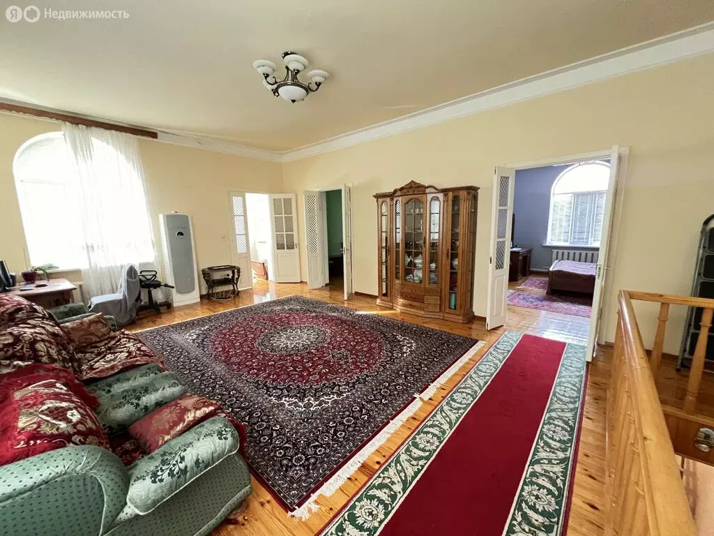 Дом в Махачкала, улица Пугачёва (250 м) - Фото 1