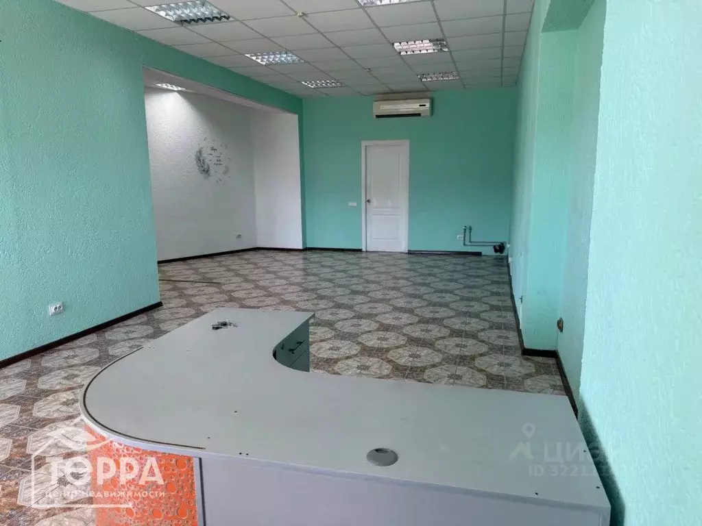 Торговая площадь в Крым, Евпатория просп. Победы, 4 (52 м) - Фото 2