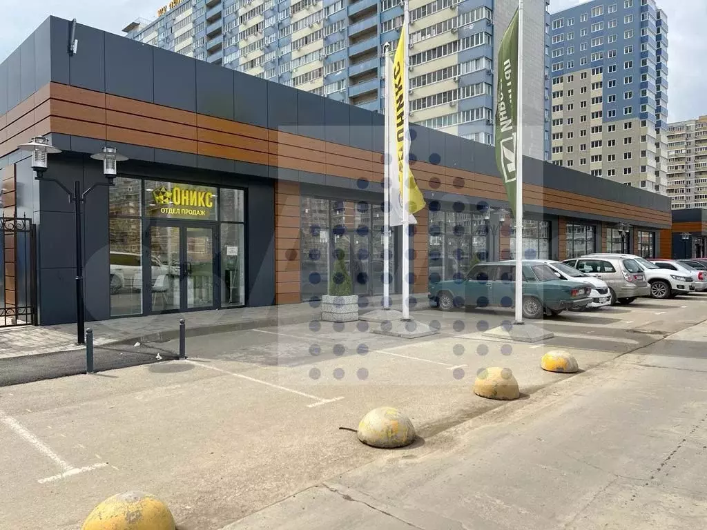 Помещение на активном трафике. Площадь 76 кв. м., ремонт - Фото 0