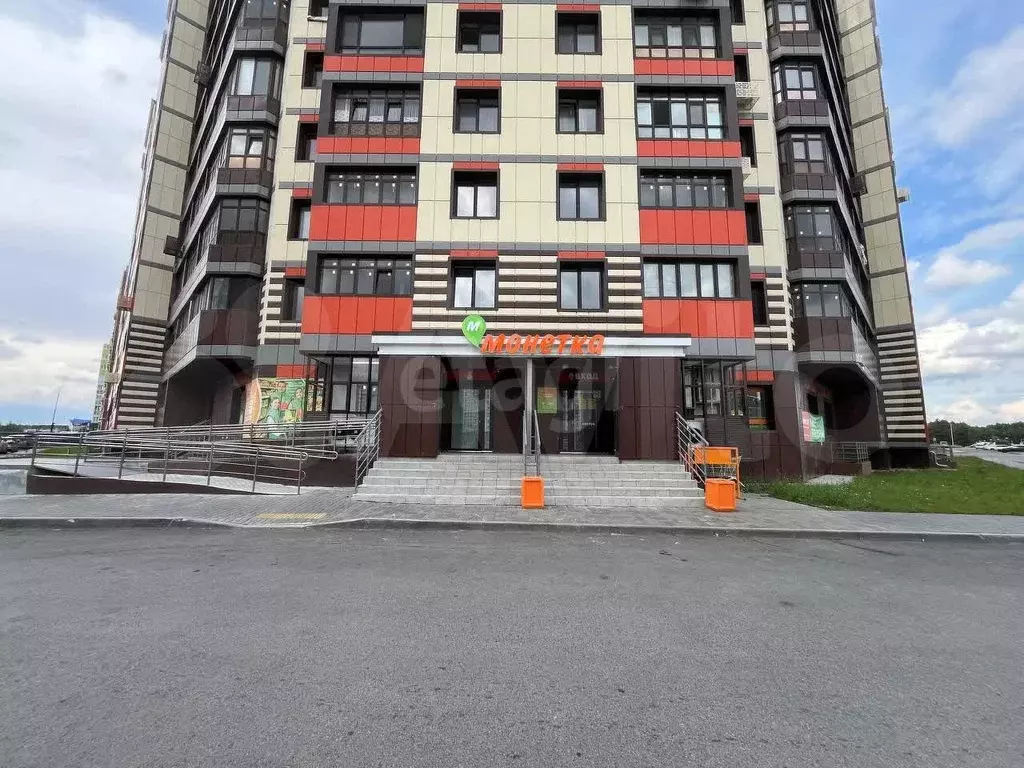 Продам торговое помещение, 227 м - Фото 1