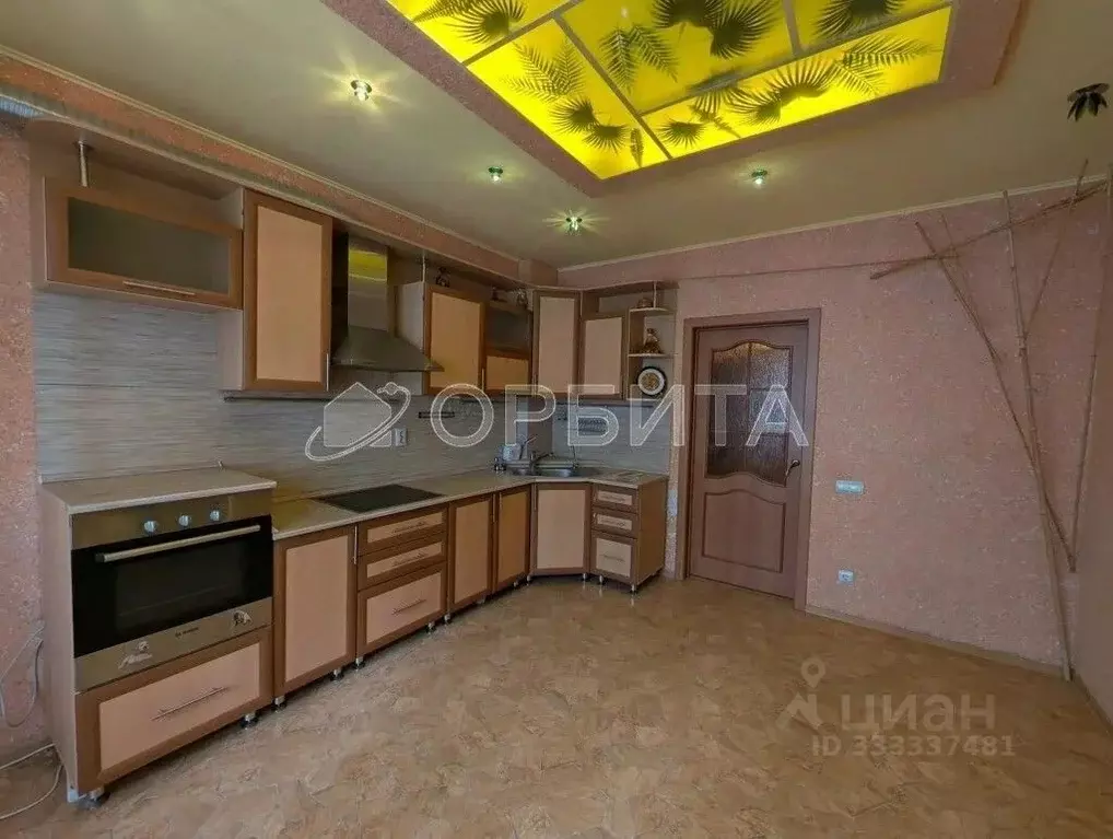 2-к кв. Тюменская область, Тюмень Сургутская ул., 11к4 (77.1 м) - Фото 1