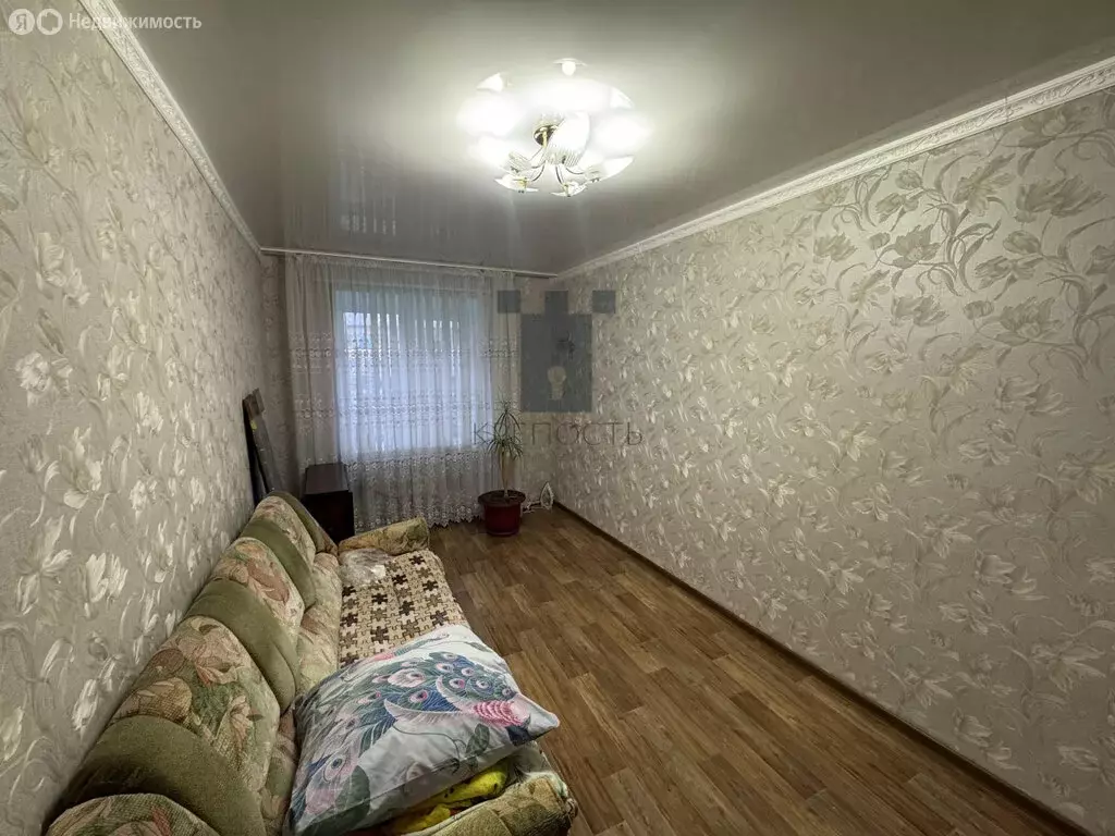 3-комнатная квартира: Мелеуз, улица Комарова, 5 (56 м) - Фото 1