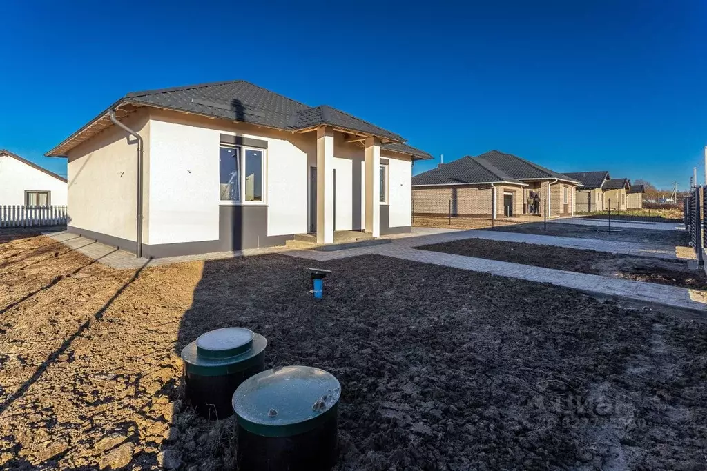 Дом в Калининградская область, Гурьевский муниципальный округ, пос. ... - Фото 1