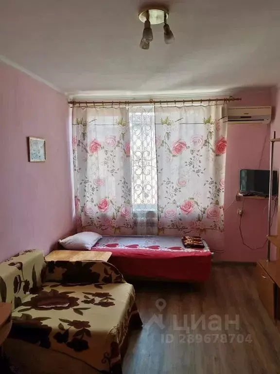 Дом в Крым, Алушта ул. Свердлова, 3 (18 м) - Фото 1