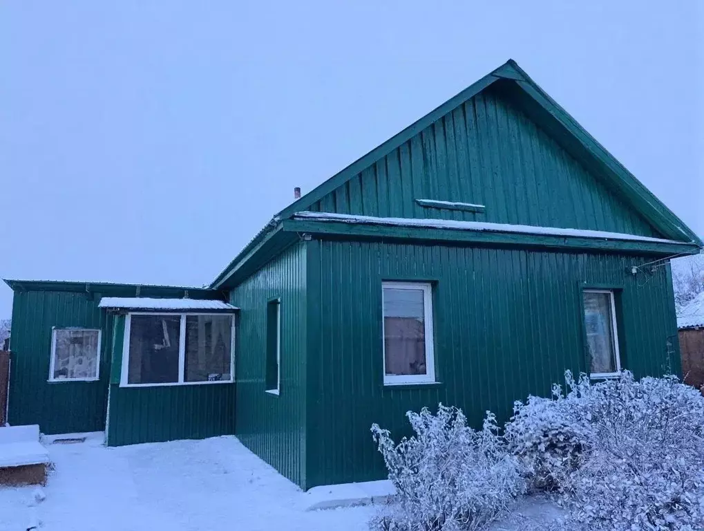 Дом в Амурская область, Белогорск Озерная ул., 6 (71 м) - Фото 1