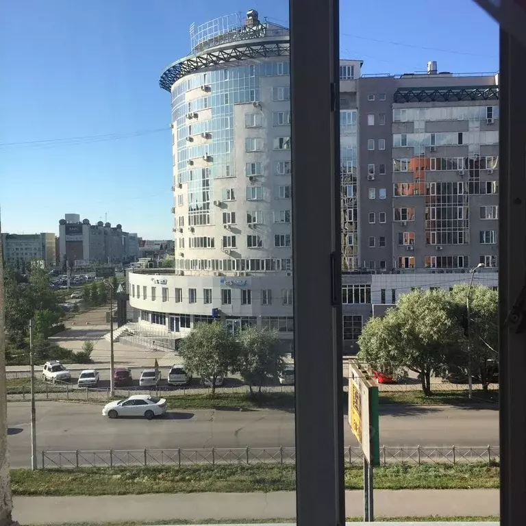 3-к кв. Омская область, Омск ул. Маршала Жукова, 105 (80.0 м) - Фото 2