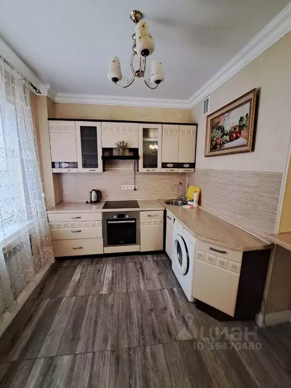 2-к кв. Астраханская область, Астрахань Минусинская ул., 6 (70.0 м) - Фото 1