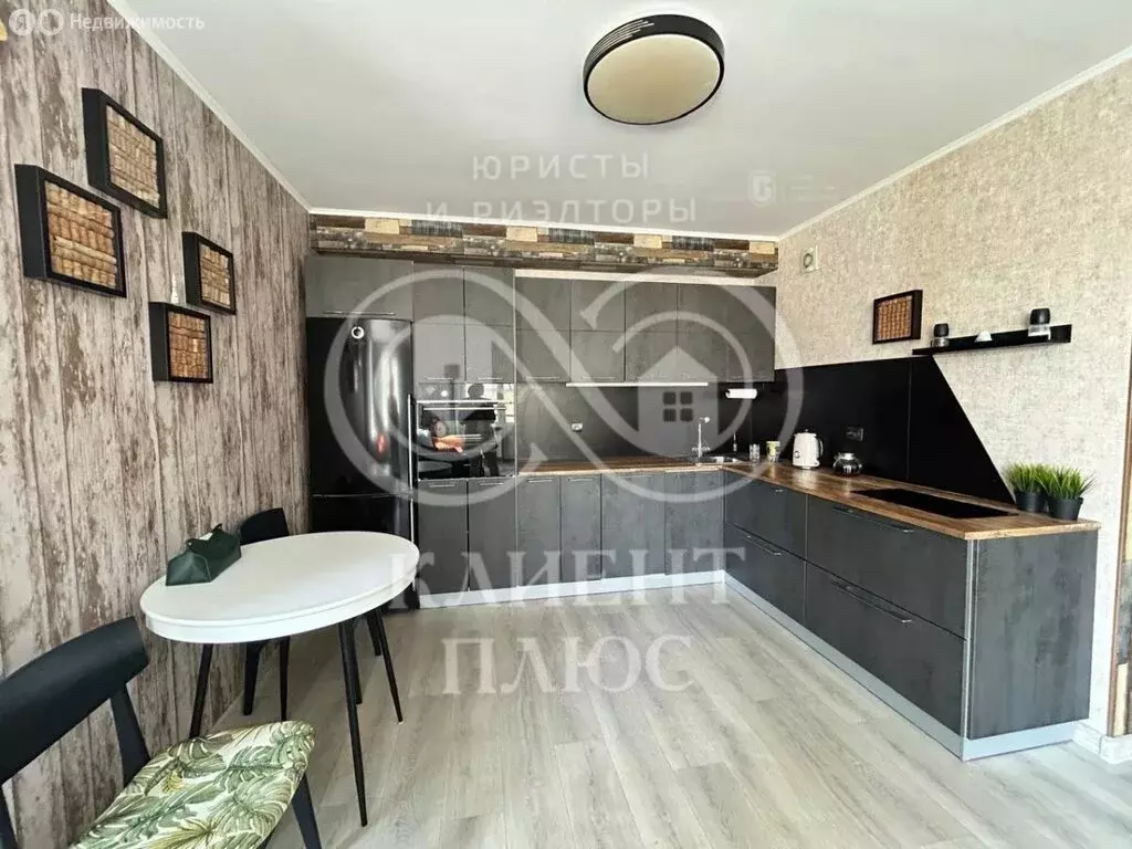2-комнатная квартира: Южно-Сахалинск, Автомобильная улица, 14Б (54 м) - Фото 1