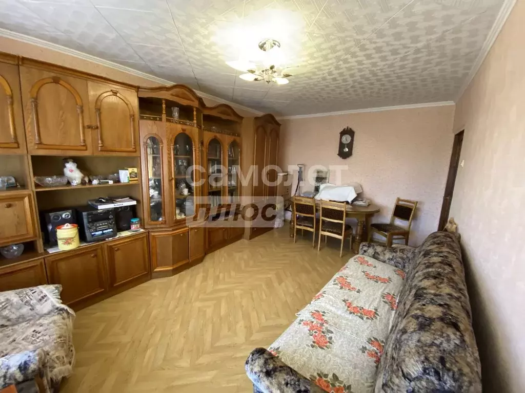 3-к кв. Астраханская область, Астрахань ул. Маркина, 108 (68.0 м) - Фото 0