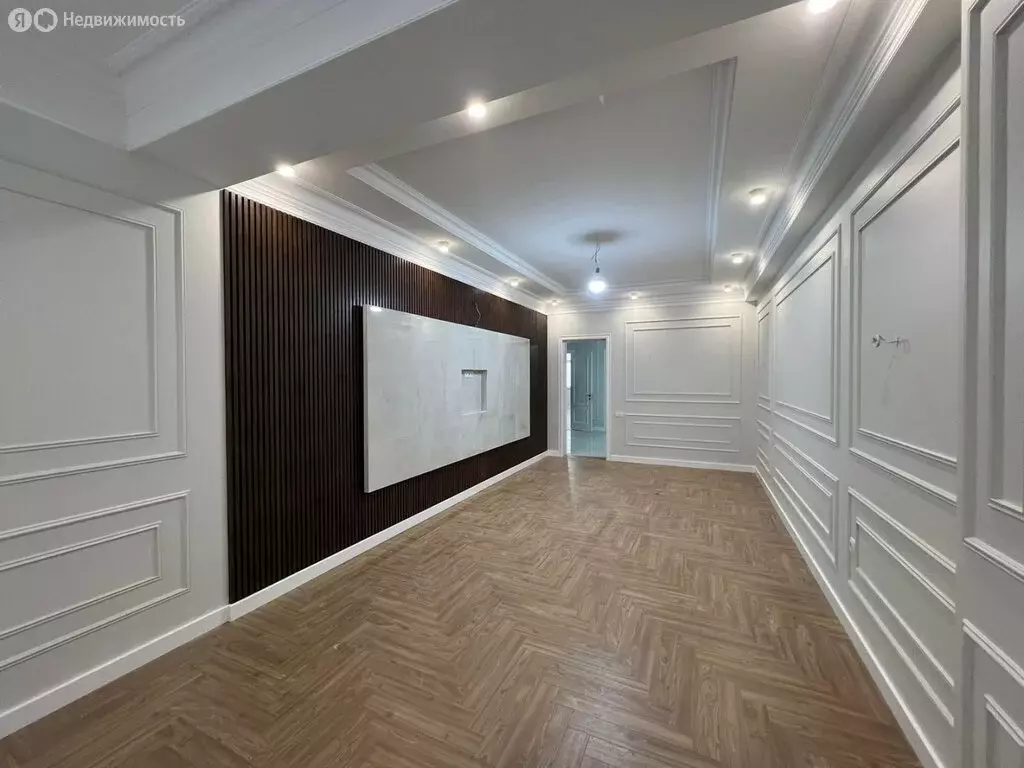 3-комнатная квартира: Махачкала, улица Гаджи Алибегова, 90 (126 м) - Фото 1